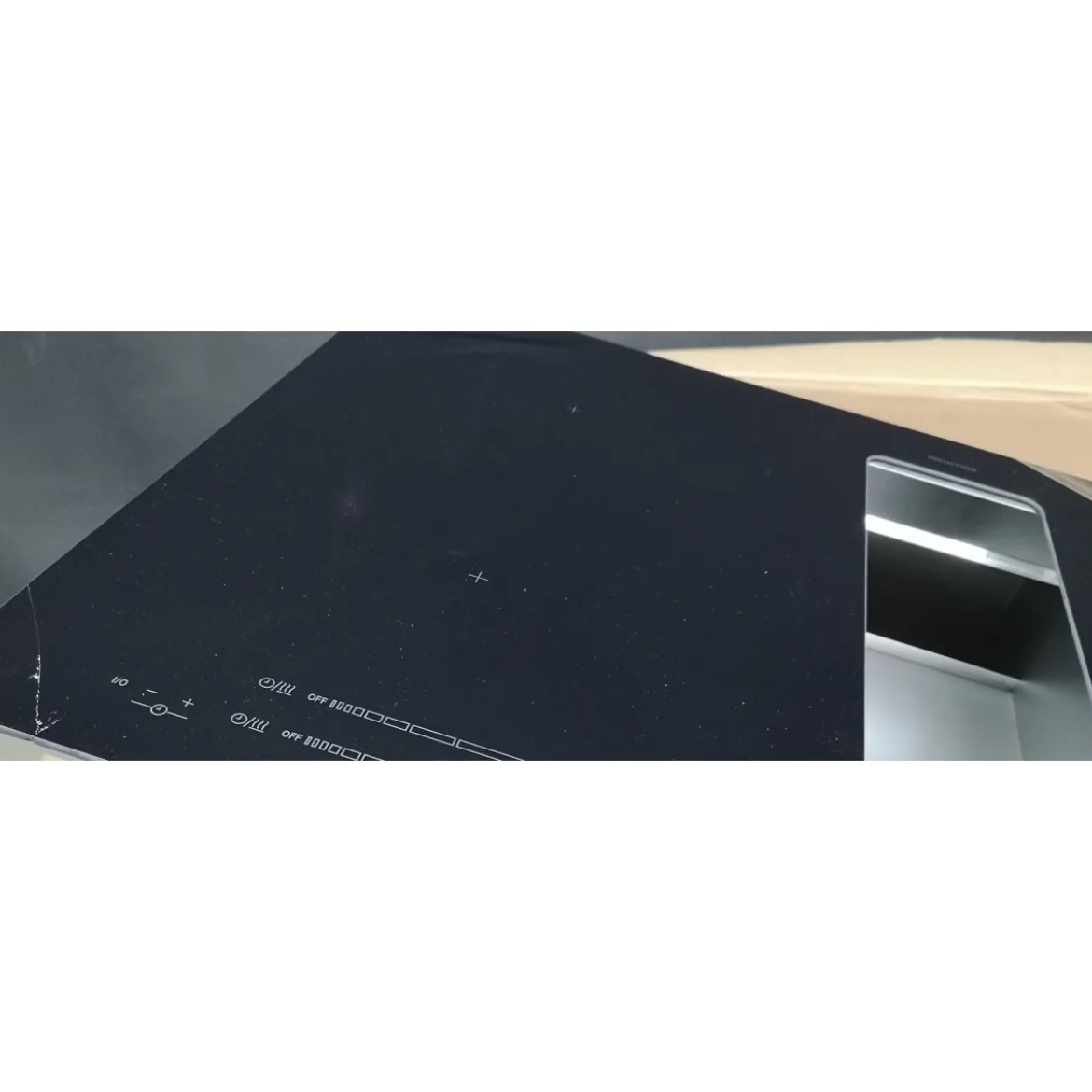 RESPEKTA ZONDA RD 1, Kochfeld mit Dunstabzug, Touch Control, Timer, 9 Leistungsstufen, Farbe: Schwarz, 1/2 - B-Ware Transportschaden